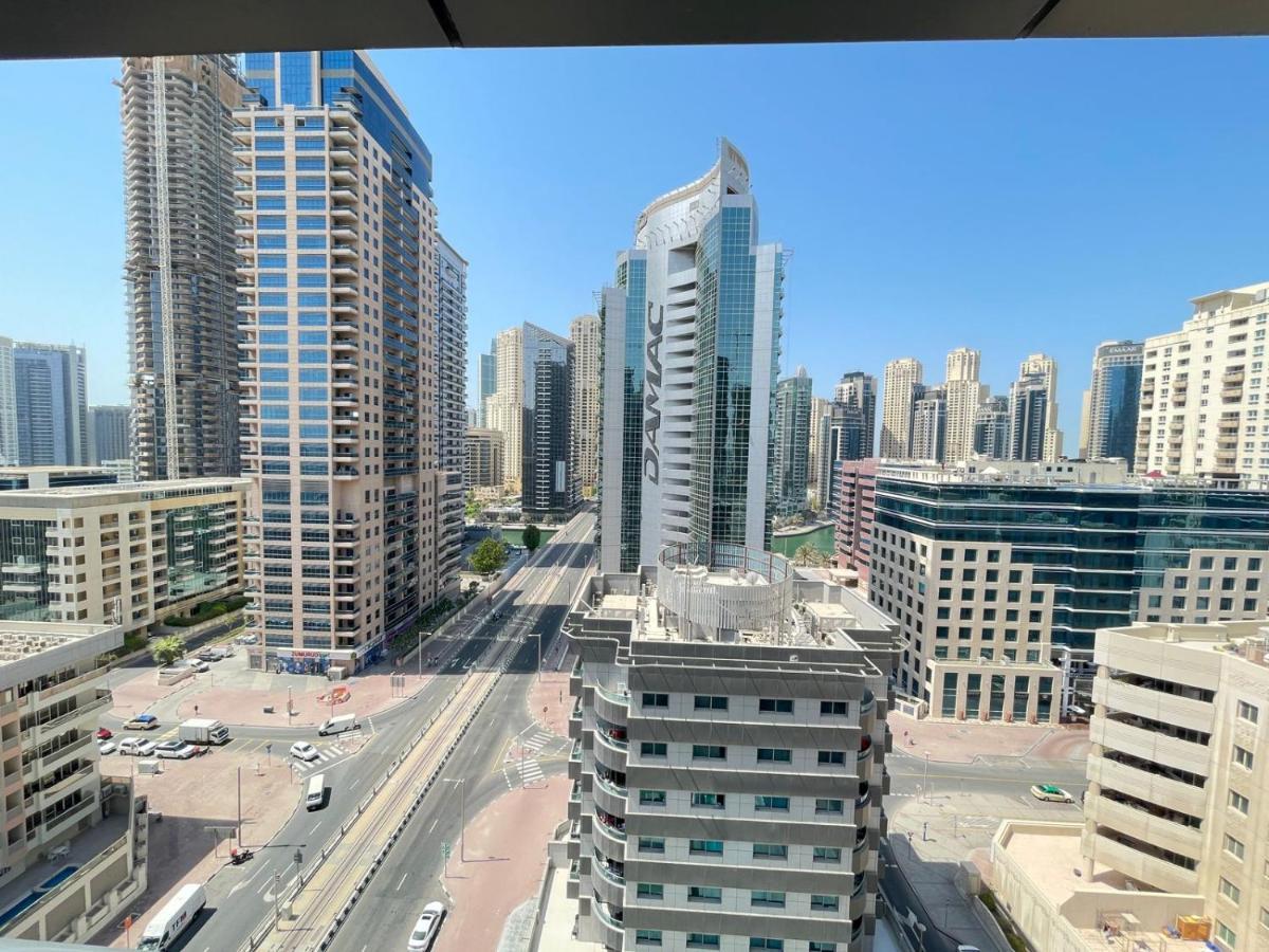 Private Gorgeous Room With Marina View With Shared Kitchen In Shared Apartment Dubai Luaran gambar